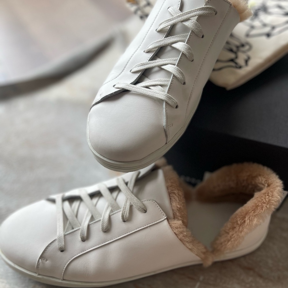 Frēda Salvador EDA with shearling. Like new condition with box + dust bag.